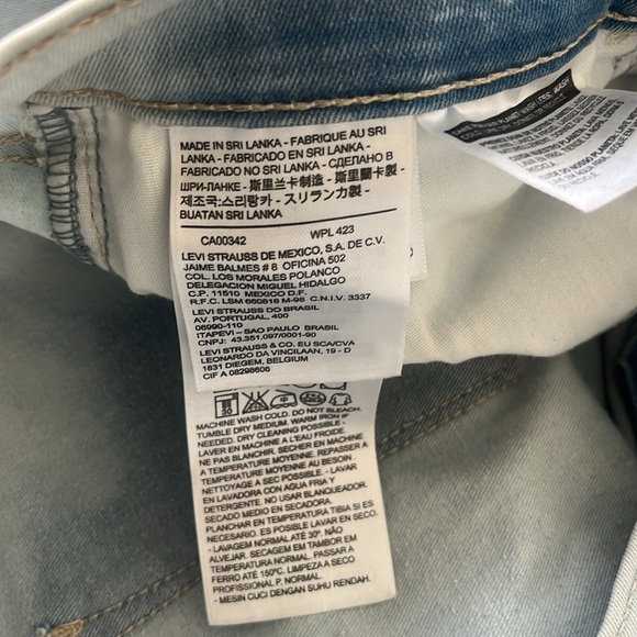 710 Super Skinny Levi’s size 31 light blue distressed bleach spots excellent con - Picture 8 of 13